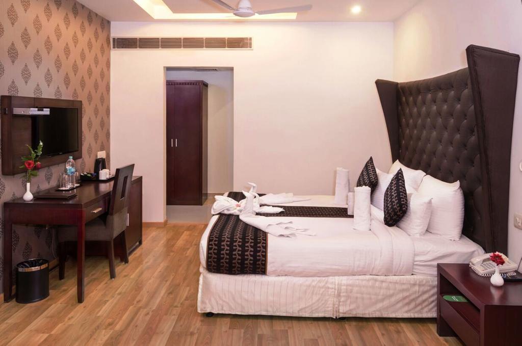 Ananya Regency Hotel Kashipur Exterior photo