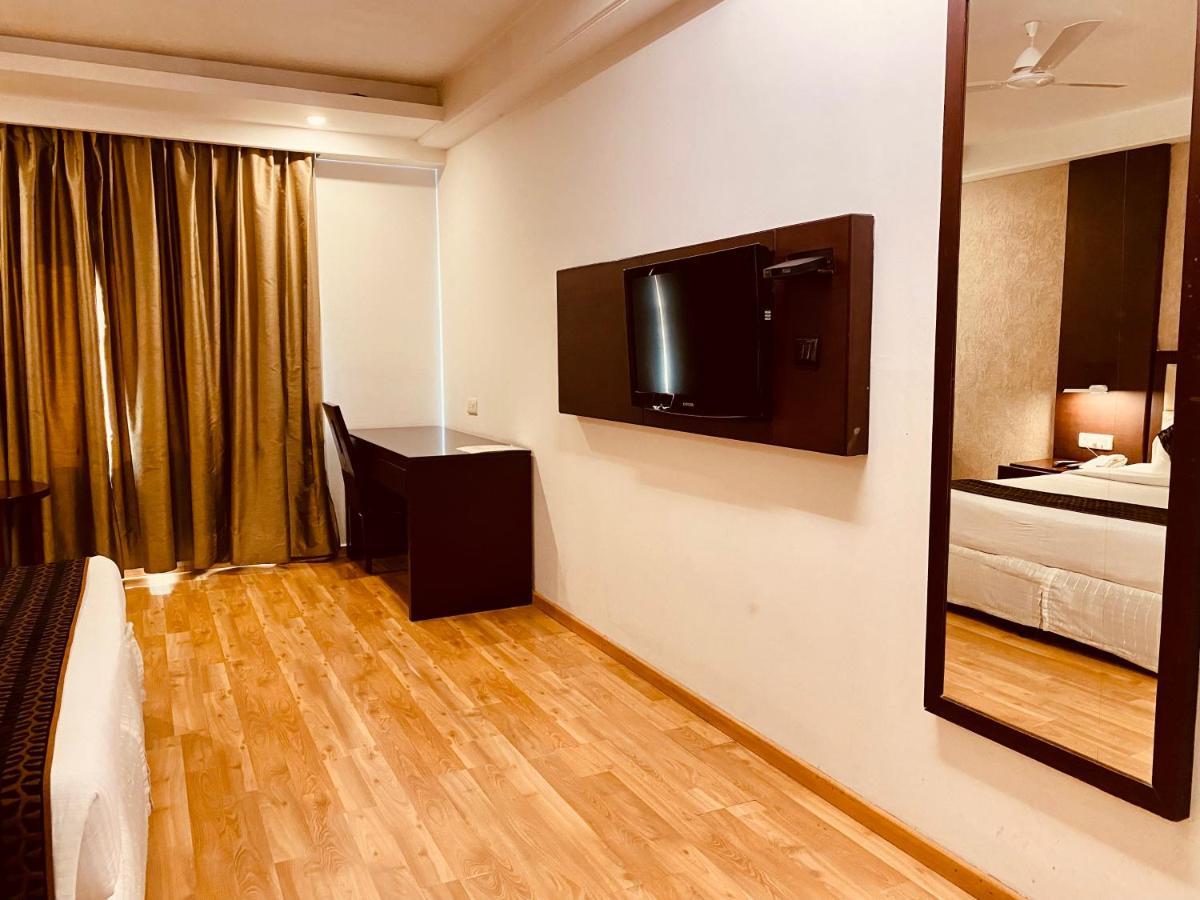 Ananya Regency Hotel Kashipur Exterior photo